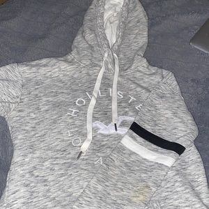 xs hollister hoodie